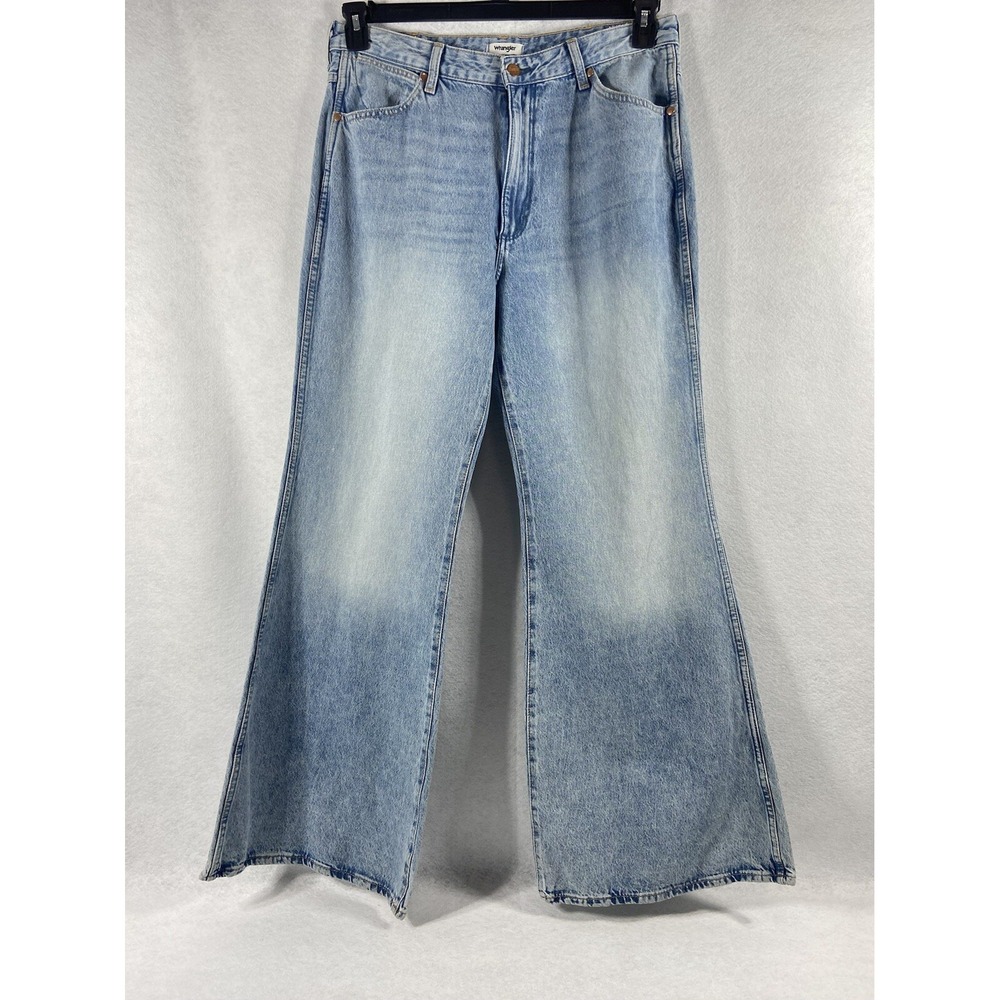 Wrangler Jeans Women's 31x32 Blue High Rise Flare  Wanderer 622 NWOT